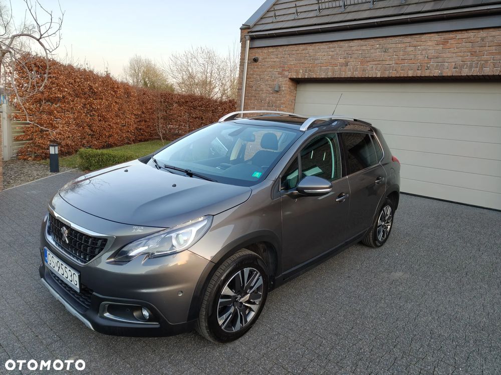 Peugeot 2008 1.2 VTi Allure - 1