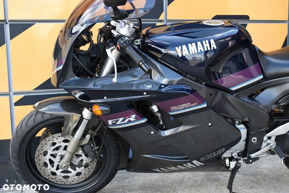 Yamaha FZR - 10