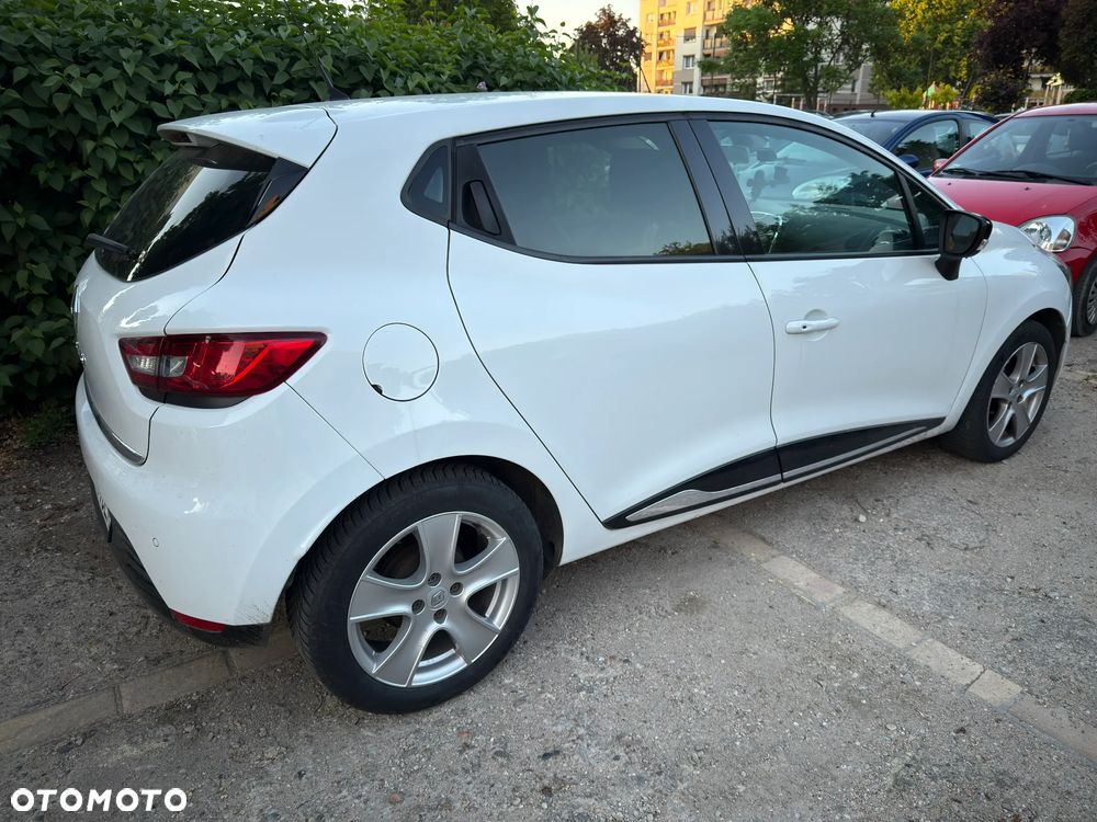 Renault Clio 1.2 16V Zen - 2