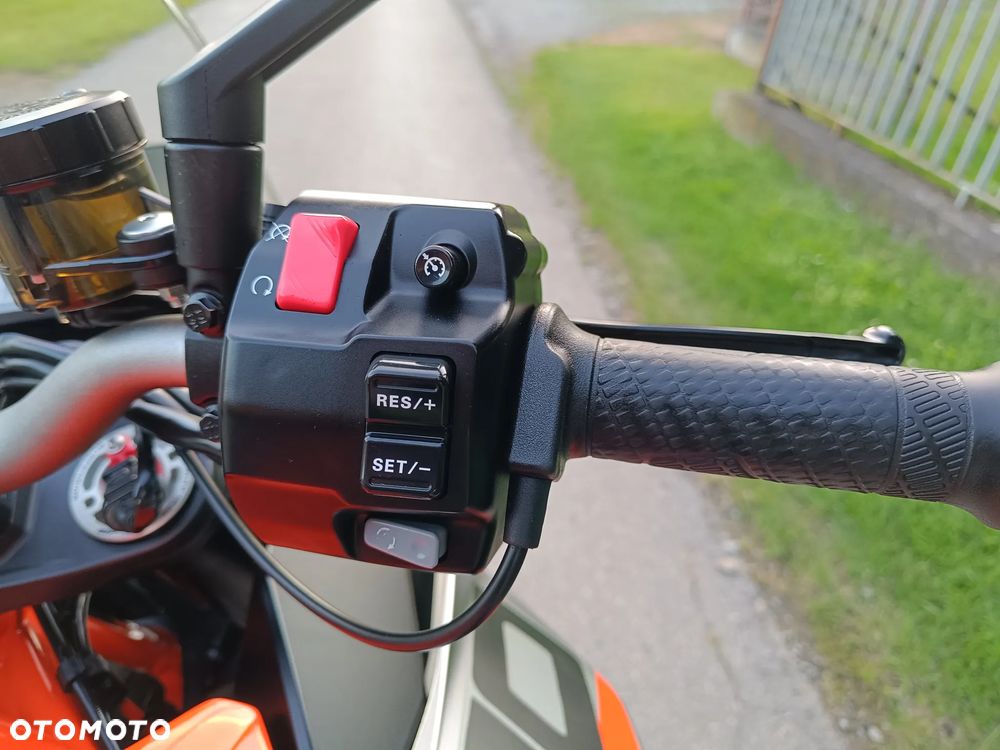 KTM Super Duke - 16