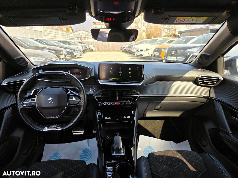 Peugeot 208 - 20