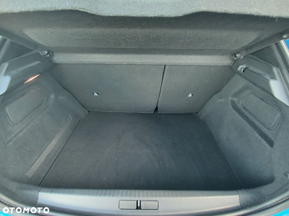 Peugeot 208 - 6