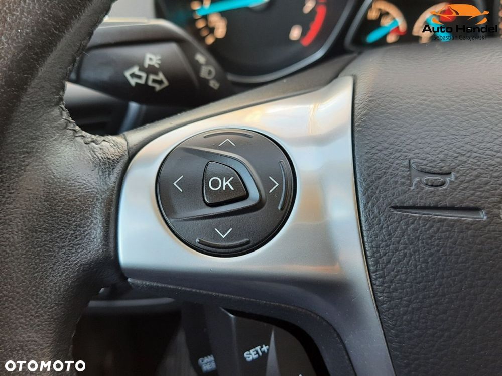 Ford Kuga 1.5 EcoBoost 2x4 Titanium - 20