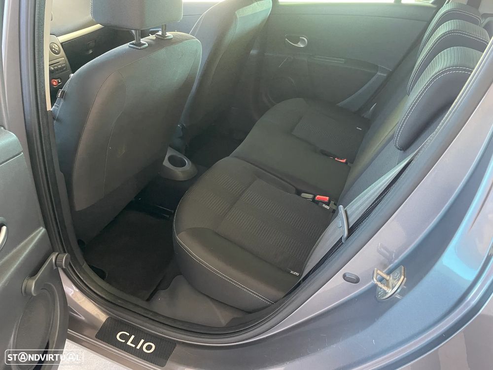 Renault Clio 1.2 16V Dynamique - 13