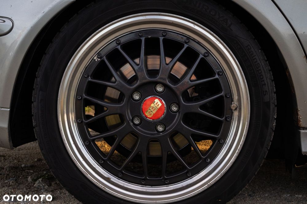 Mercedes-Benz Klasa E - 12