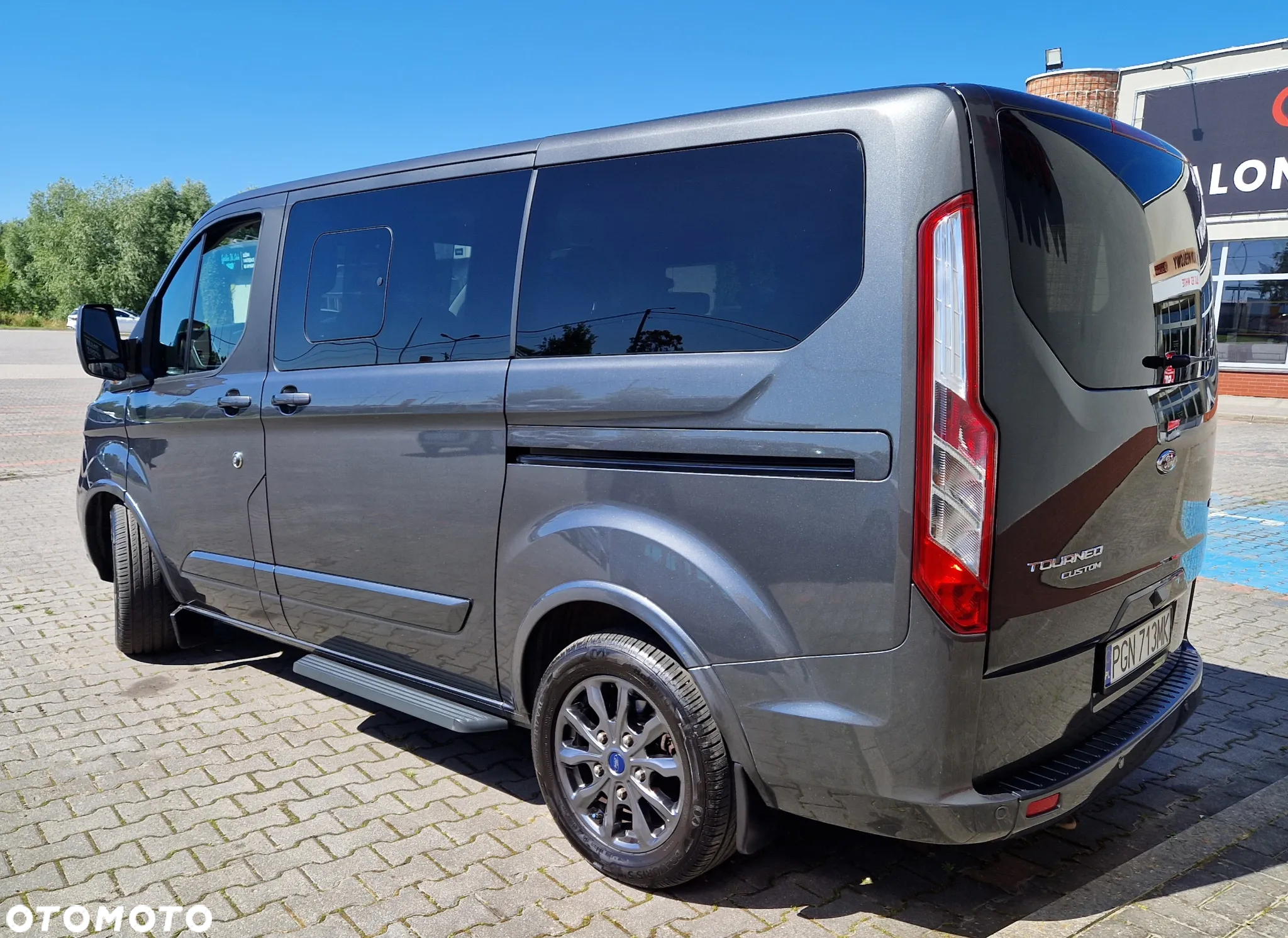 Ford Tourneo Custom 2.0 EcoBlue L1 Titanium SelectShift - 11