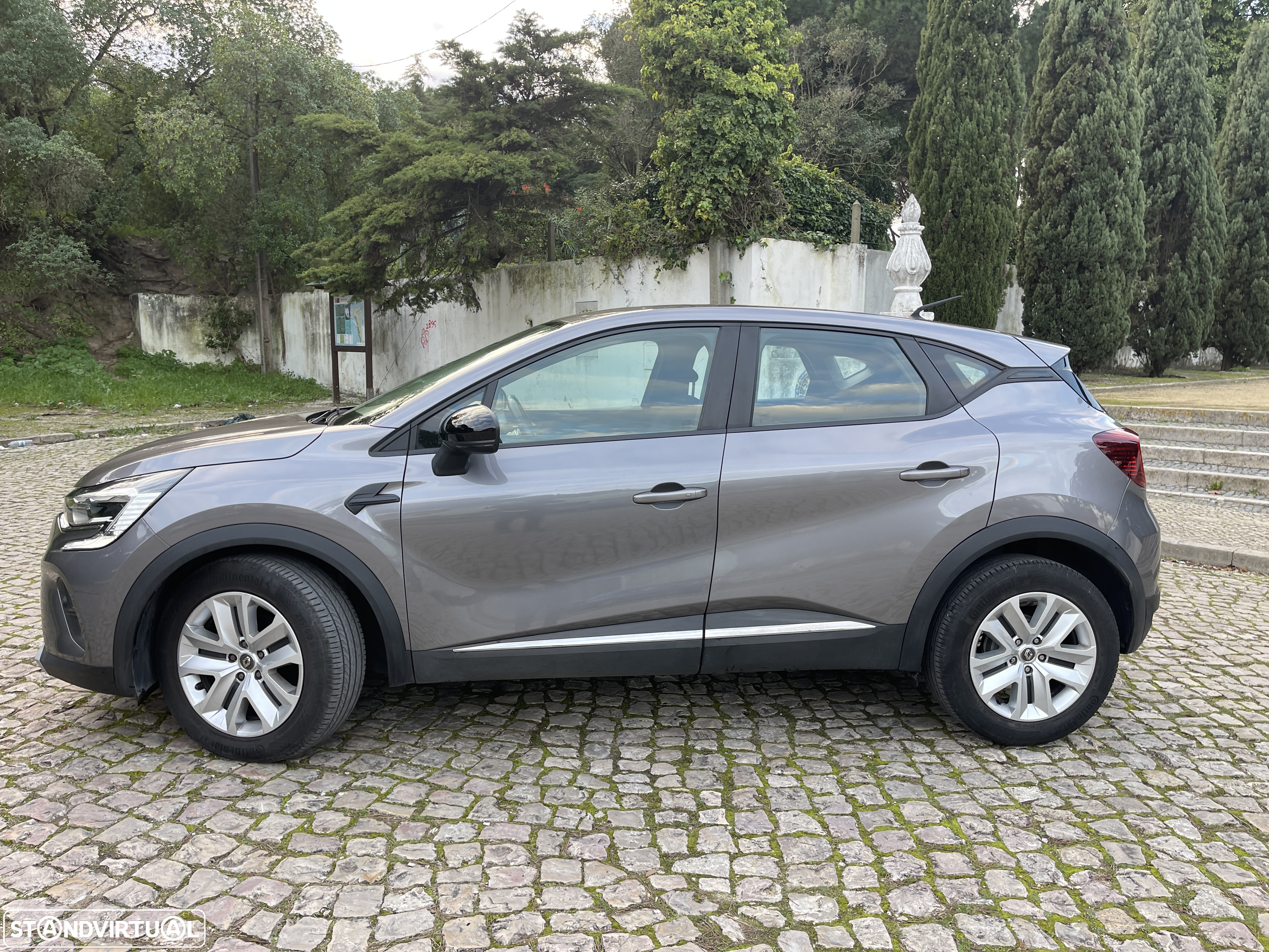 Renault Captur BLUE dCi 115 EDC BUSINESS EDITION - 4