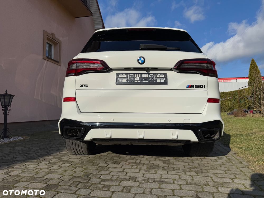 BMW X5 M M50i - 8