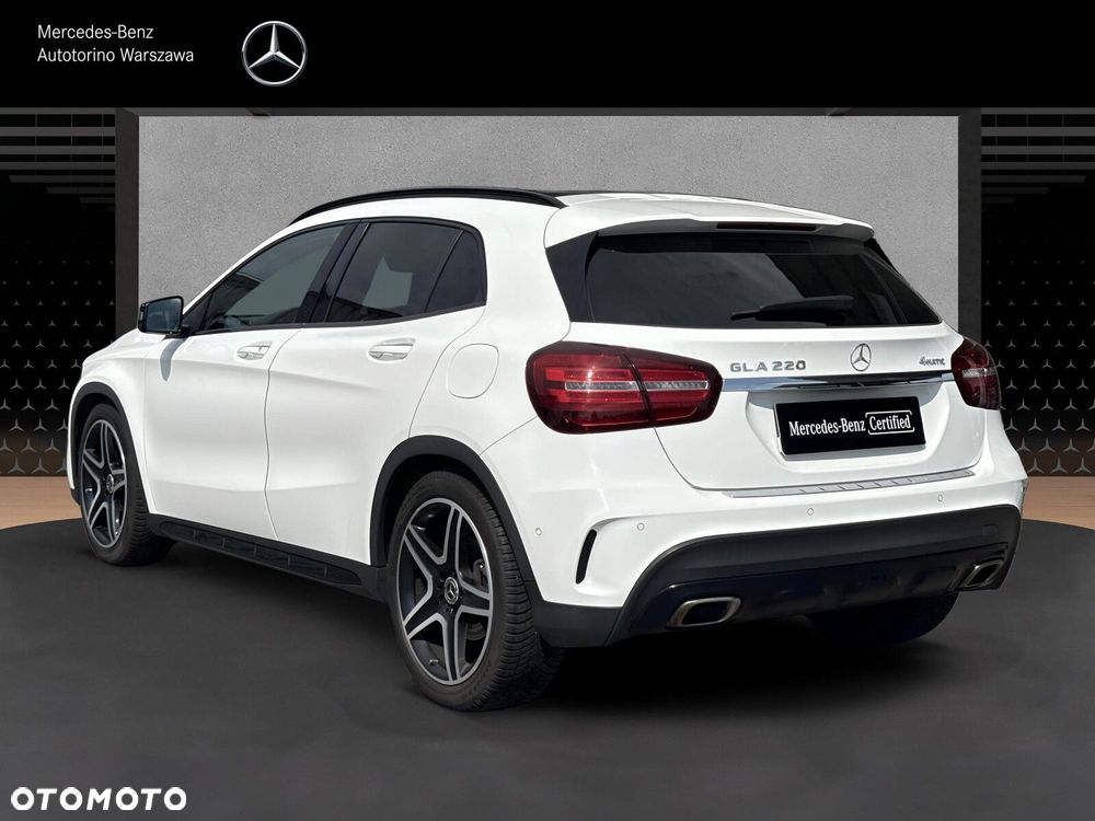 Mercedes-Benz GLA - 4