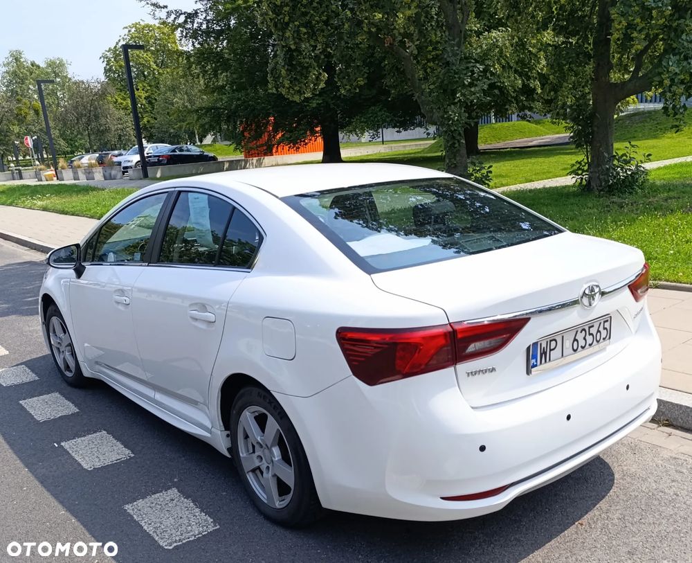 Toyota Avensis 1.8 Active - 7
