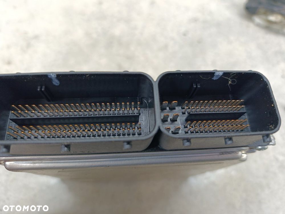 KOMPUTER, STEROWNIK BMW 3 E90 7799854 0281012880   2.0D - 3