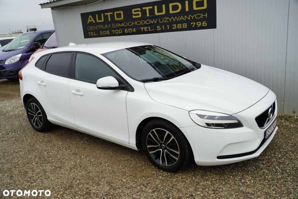 Volvo V40 T2 Geartronic Momentum - 2