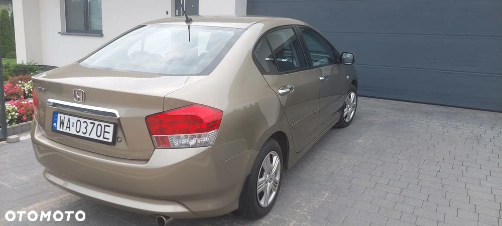 Honda City 1.4 Comfort - 8