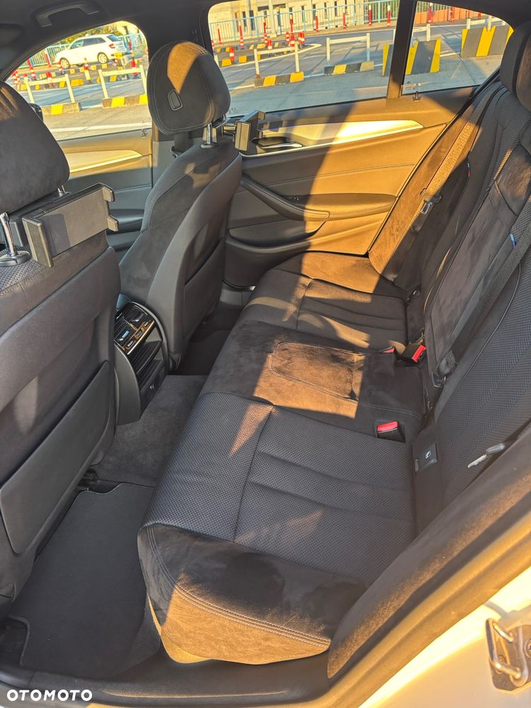 BMW Seria 5 520d xDrive - 26