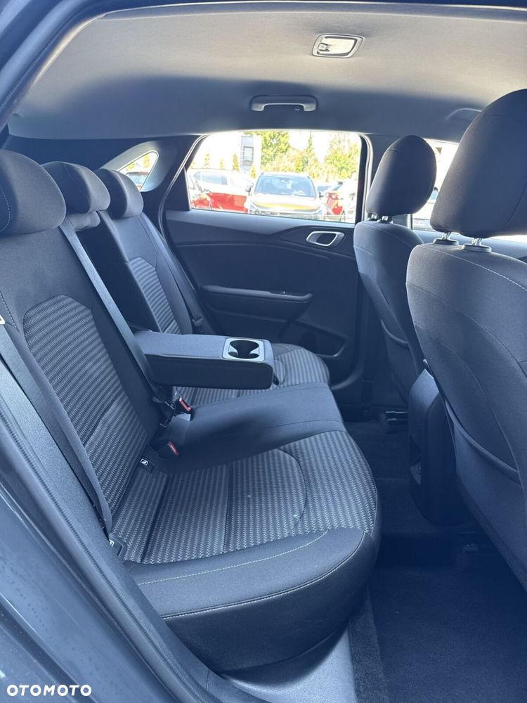 Kia Ceed 1.5 T-GDI M DCT - 23