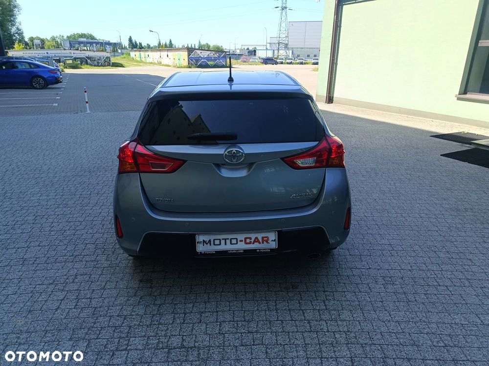 Toyota Auris 1.6 Sol - 5
