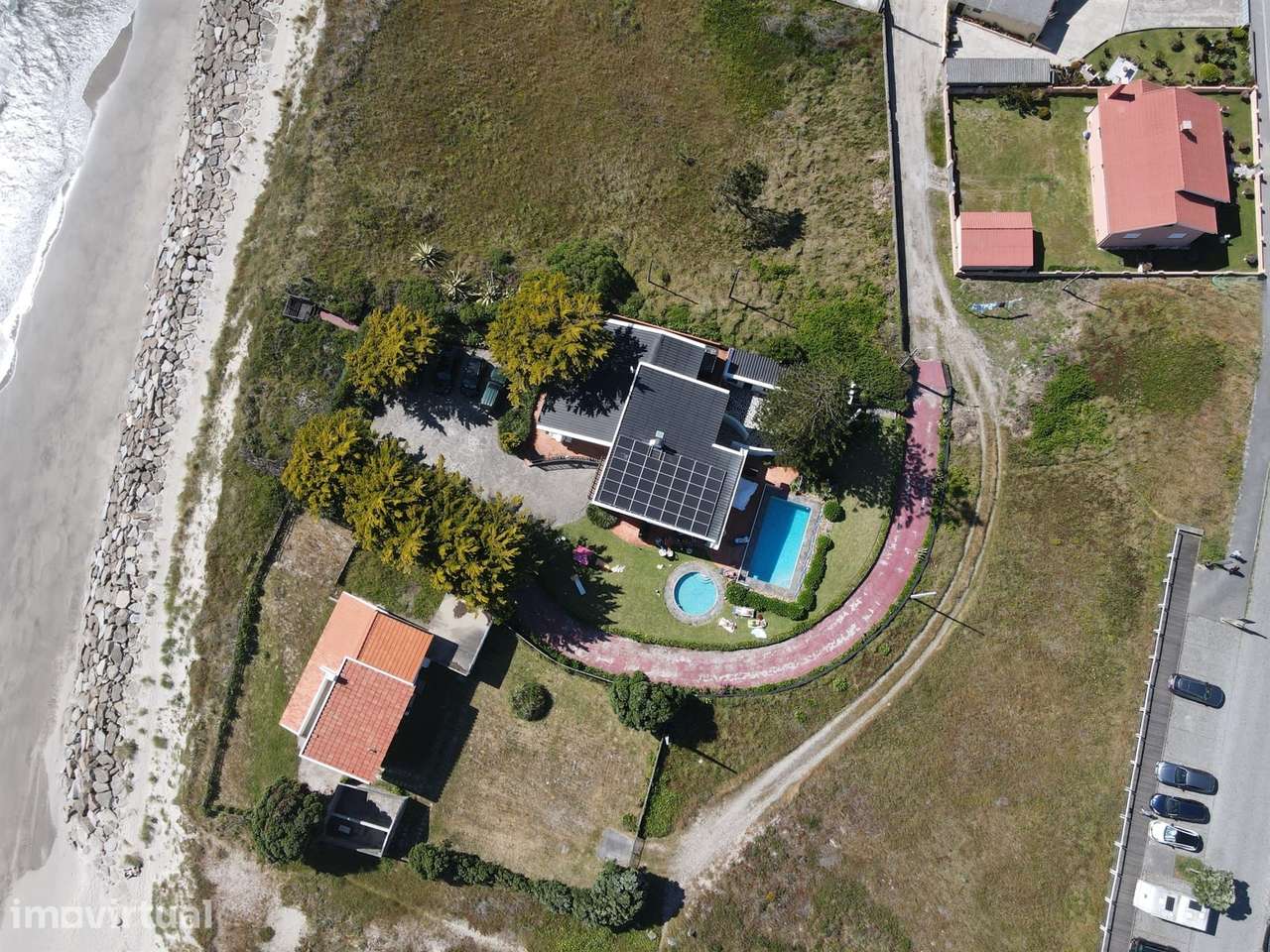 Moradia T5 de luxo absolutamente única, implantada sobre o mar - Grande imagem: 3/29