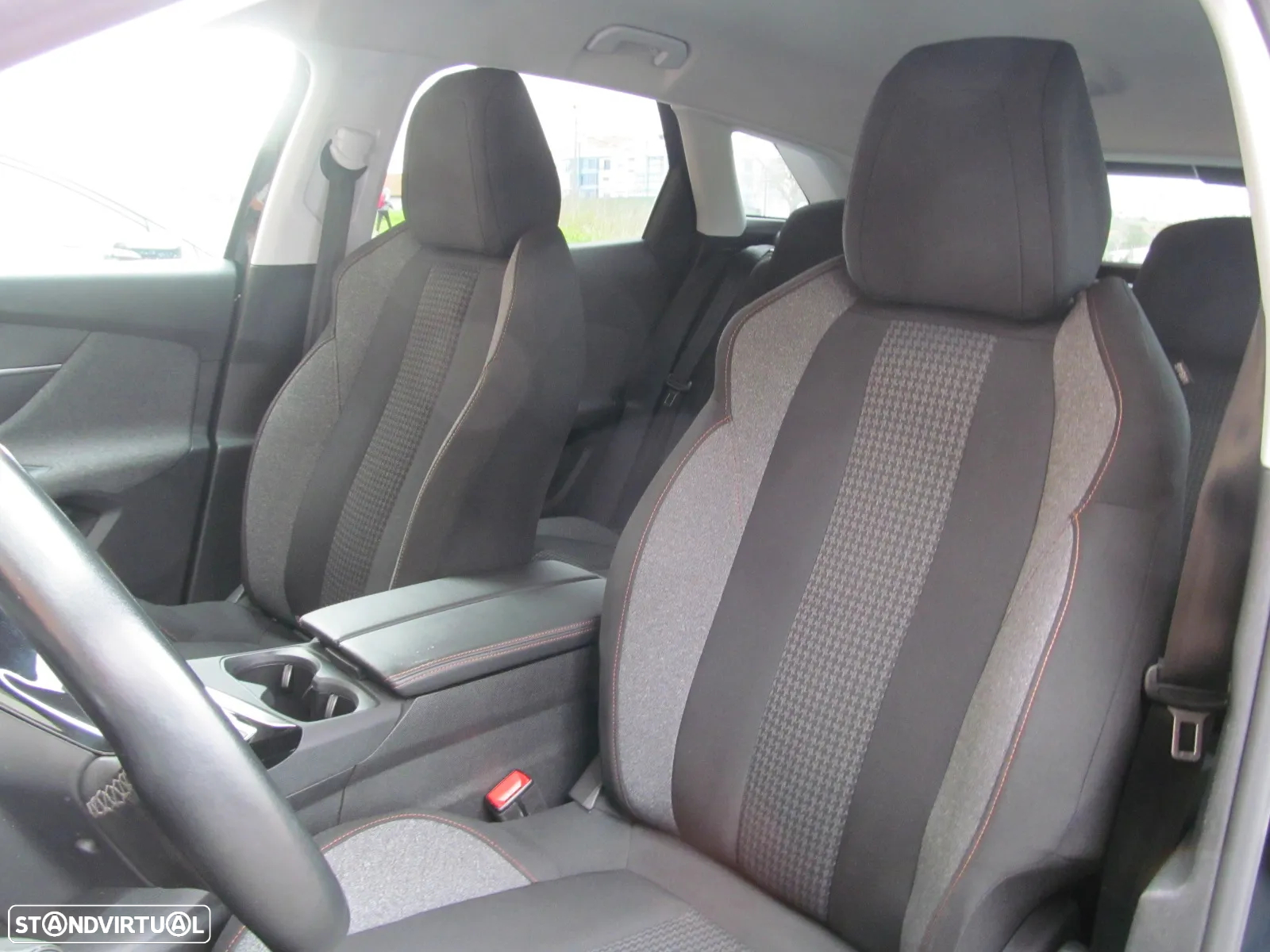 Peugeot 3008 1.2 PureTech Active Pack - 4