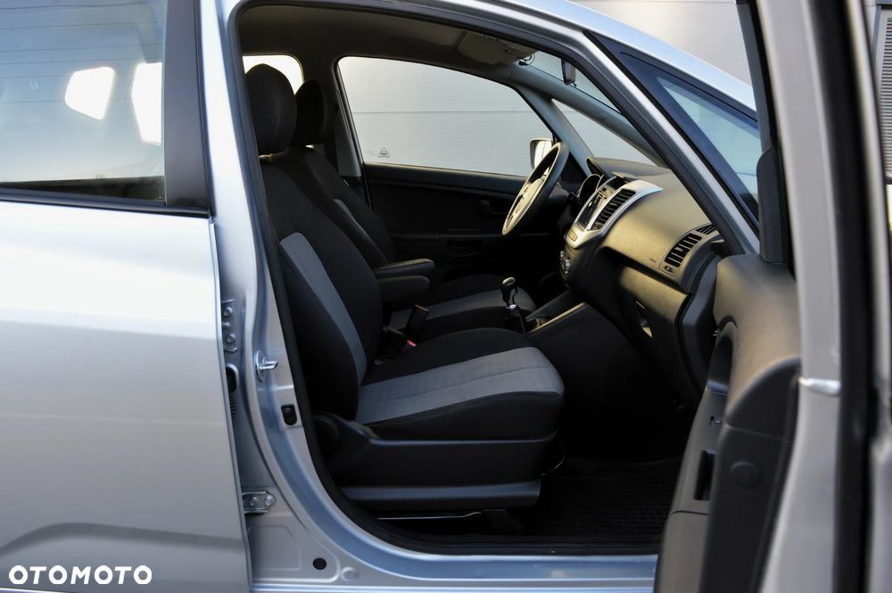Kia Venga 1.4 CRDi L - 11