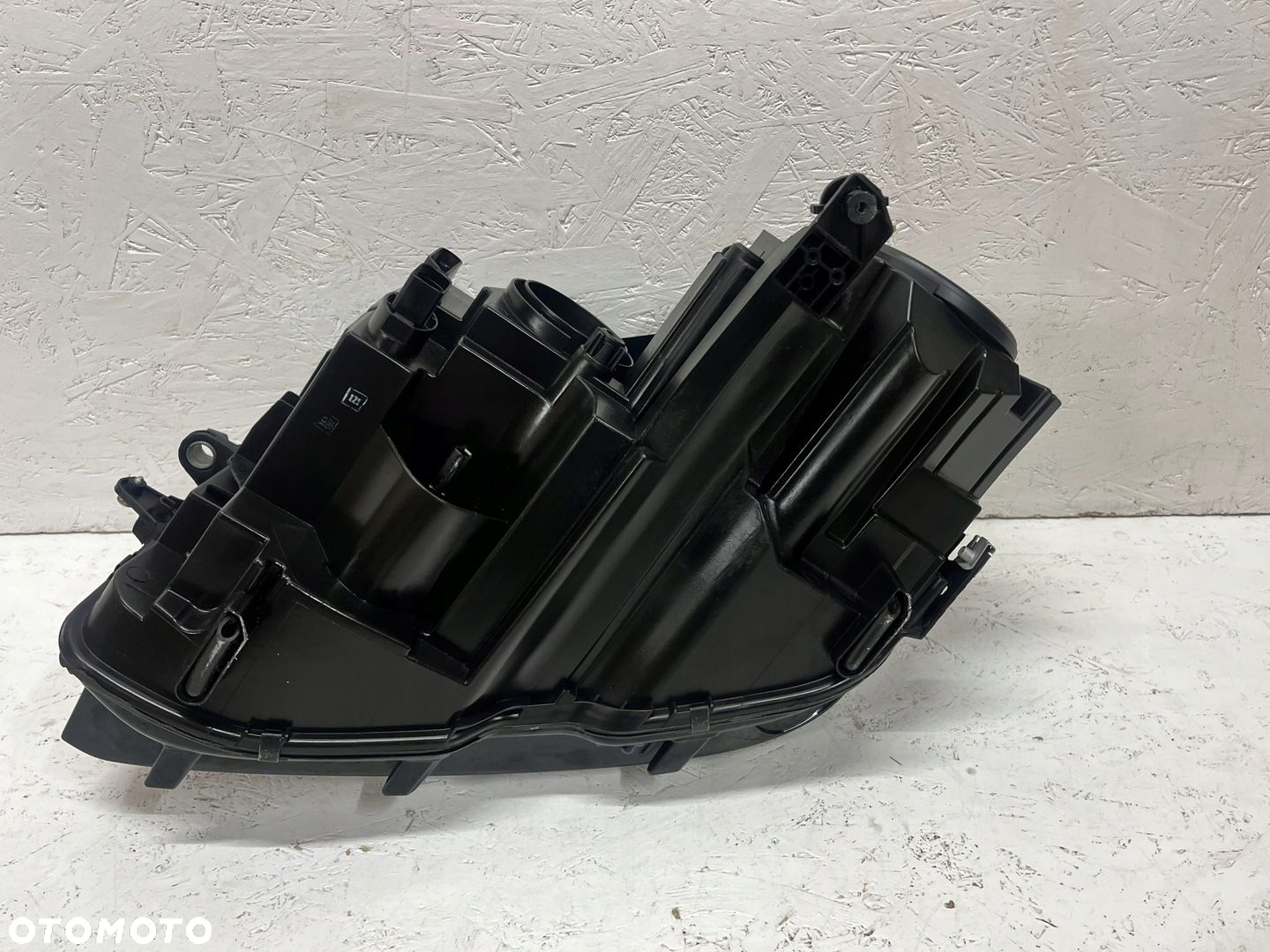 VW TIGUAN II REFLEKTOR PRAWY PRZEDNI 5NB941006B ORG FV WYS 24H - 7