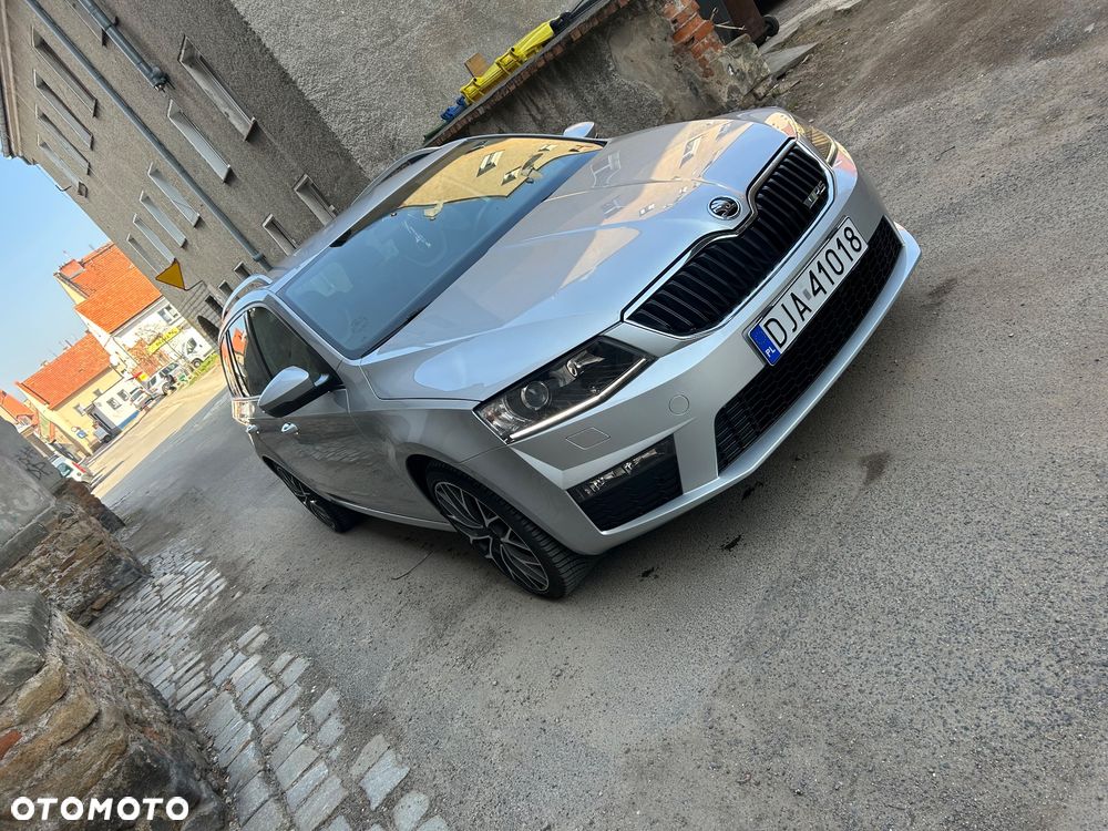 Skoda Octavia 2.0 TSI DSG RS - 7
