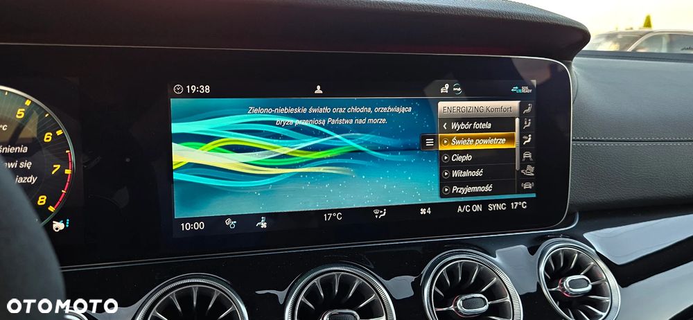 Mercedes-Benz AMG GT 53 4Matic+ 4D Speedshift TCT 9G - 32