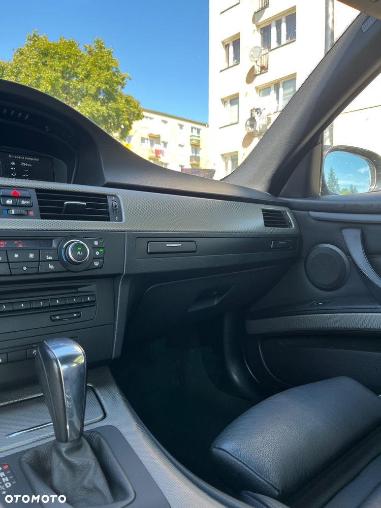 BMW Seria 3 325i xDrive Coupe M Sport Edition - 9