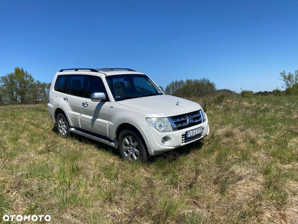 Mitsubishi Pajero 3.8 V6 Automatik Instyle - 1