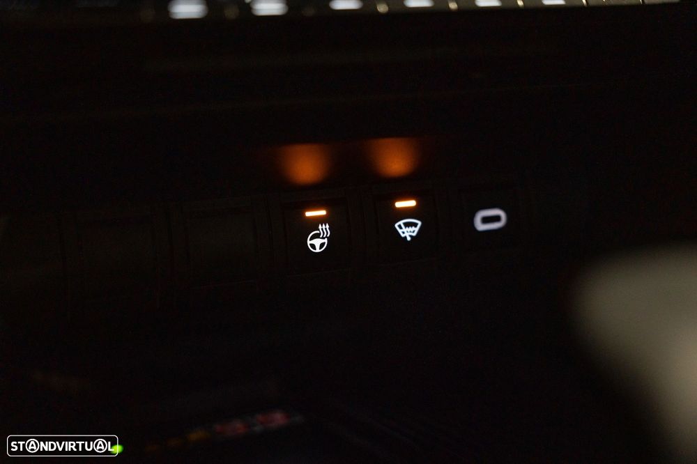 Toyota C-HR 1.8 Hybrid Lounge - 24