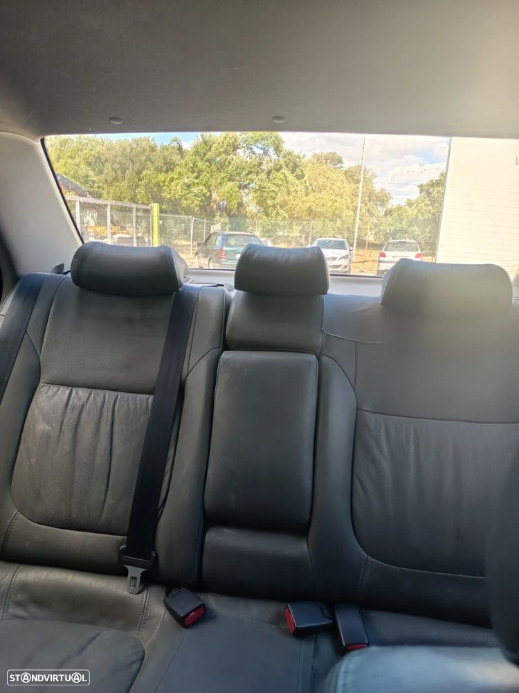 Nissan Almera 1.5 Luxury ABS+AC - 10