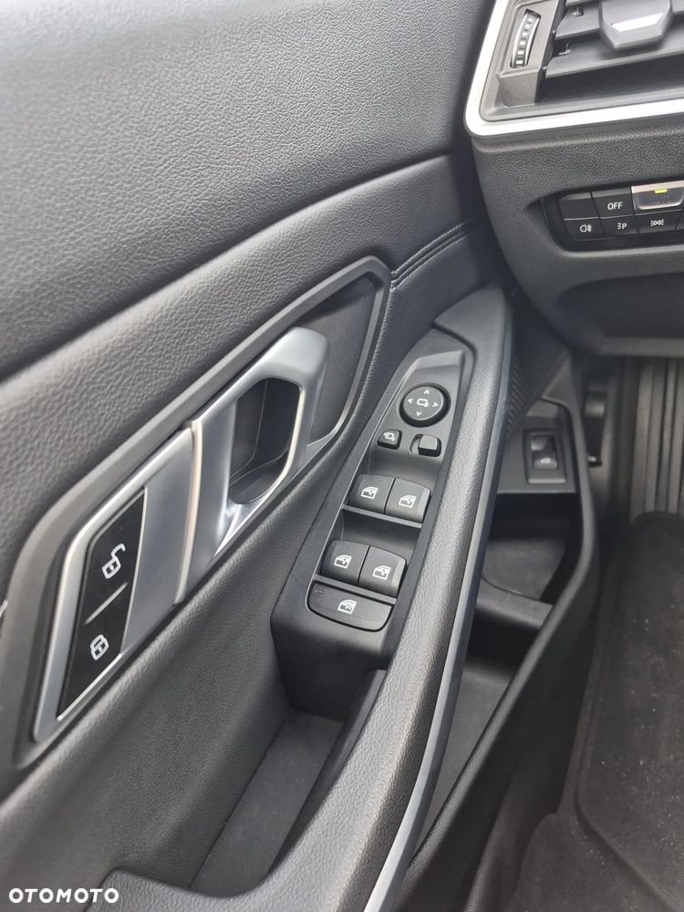 BMW Seria 3 318d Advantage - 21