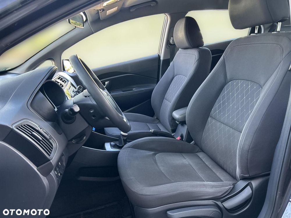 Kia Rio 1.4 crdi L - 7