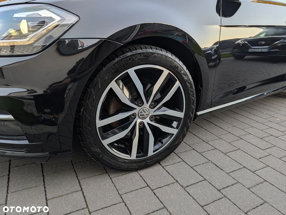 Volkswagen Golf - 22