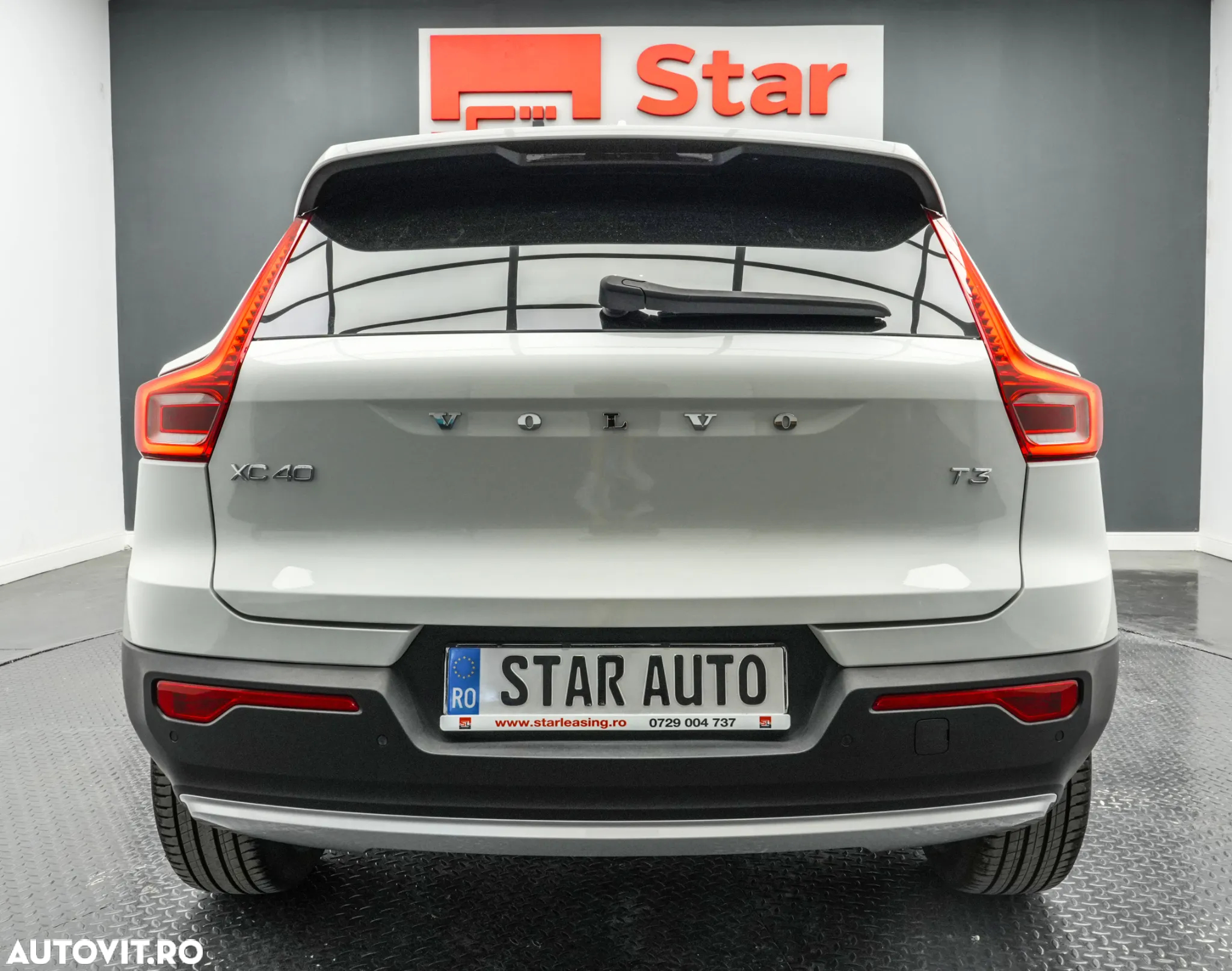 Volvo XC 40 T3 AT8 Momentum Pro - 5
