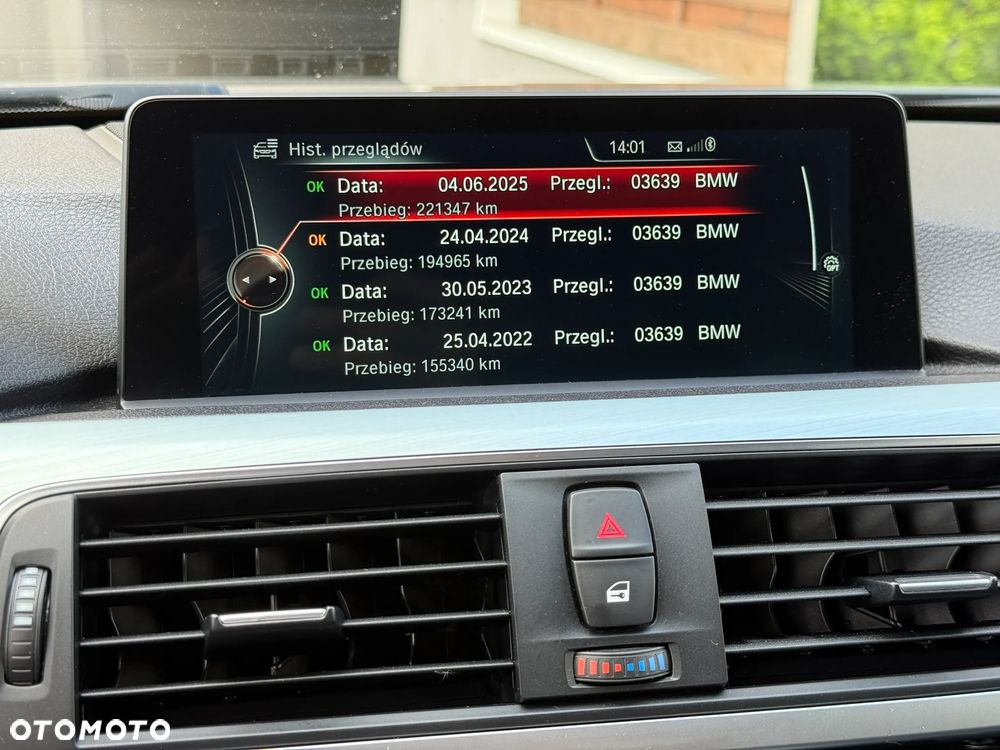 BMW Seria 3 320d Sport Line - 38