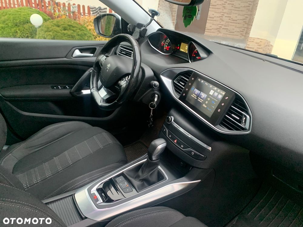 Peugeot 308 BlueHDi 150 Automatik Stop & Start Allure - 8