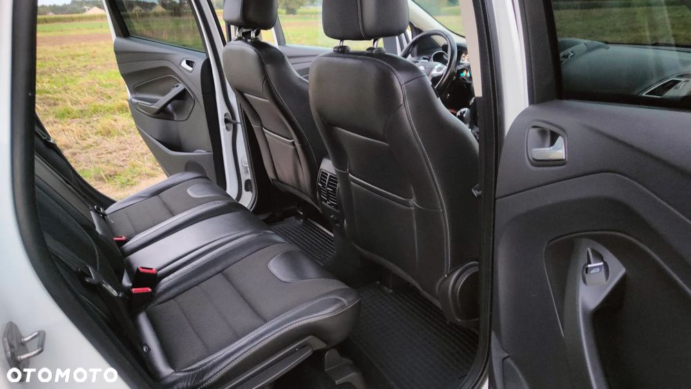 Ford Kuga - 33