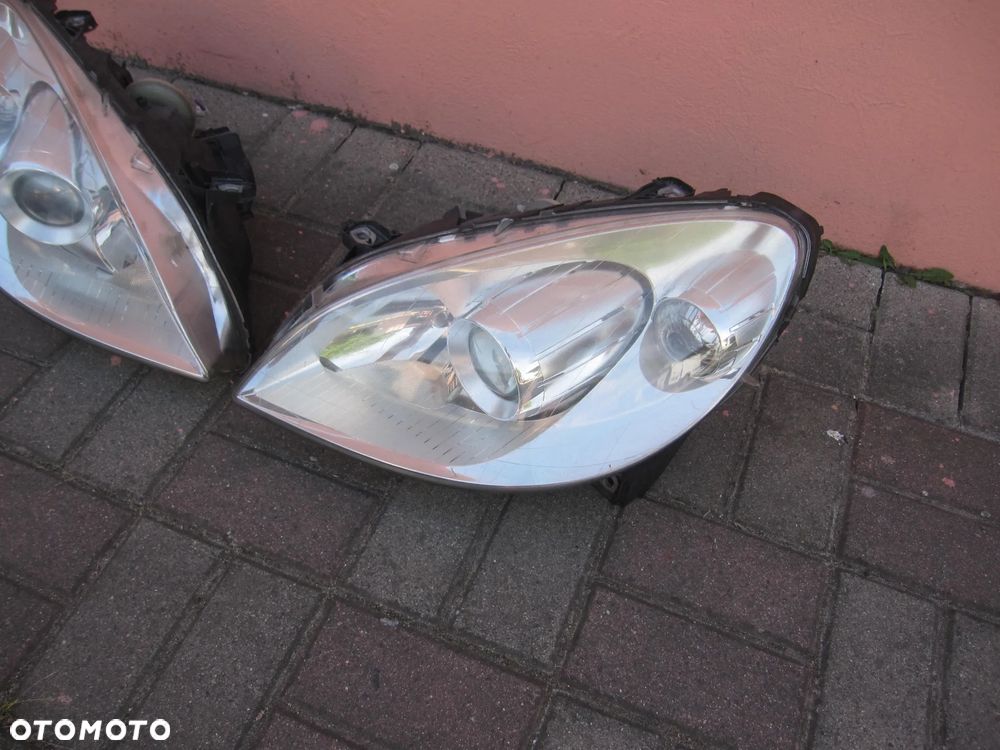 w 245 lampy przód europa - 4