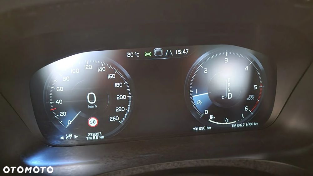 Volvo V90 D4 Momentum - 8