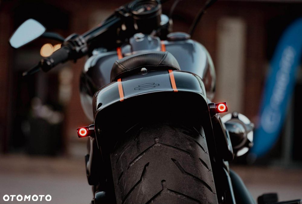 Harley-Davidson FXSB Breakout - 4