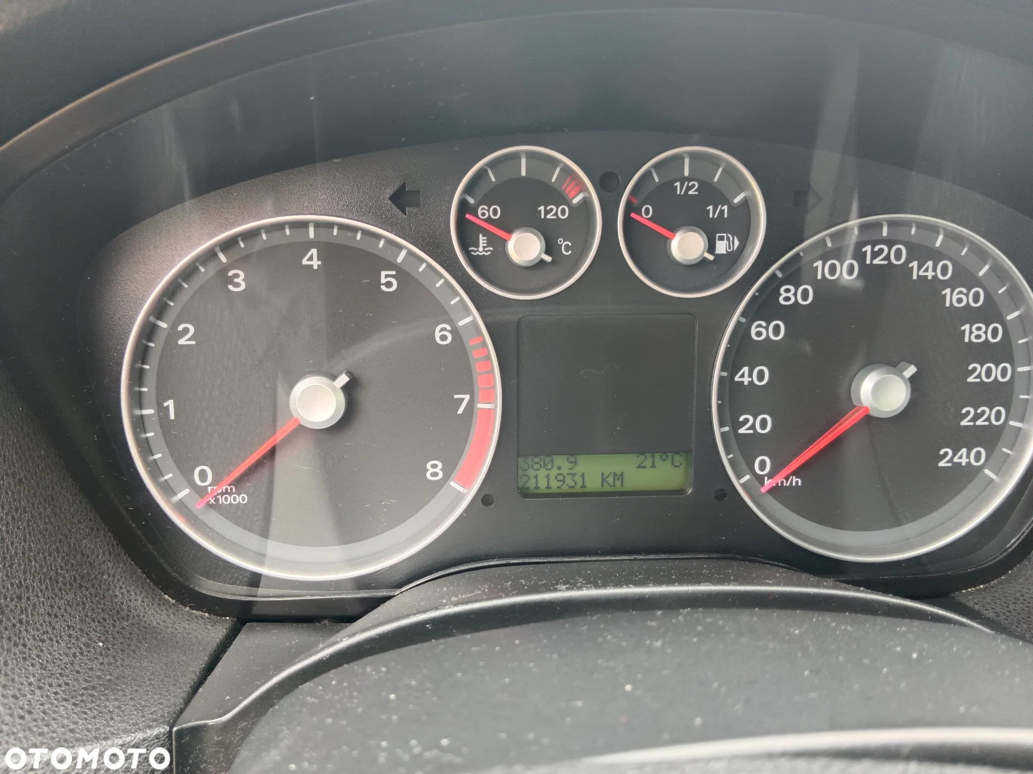 Ford Focus 1.6 Ghia - 22
