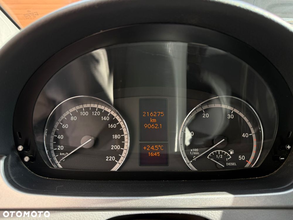 Mercedes-Benz Vito - 20