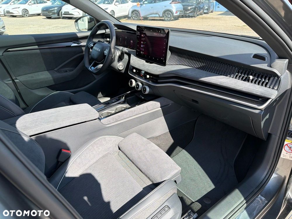 Skoda Superb 2.0 TSI Sportline DSG - 17