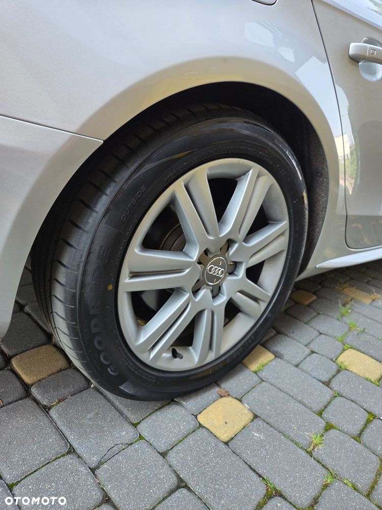 Audi A4 Avant 2.0 TDI - 18
