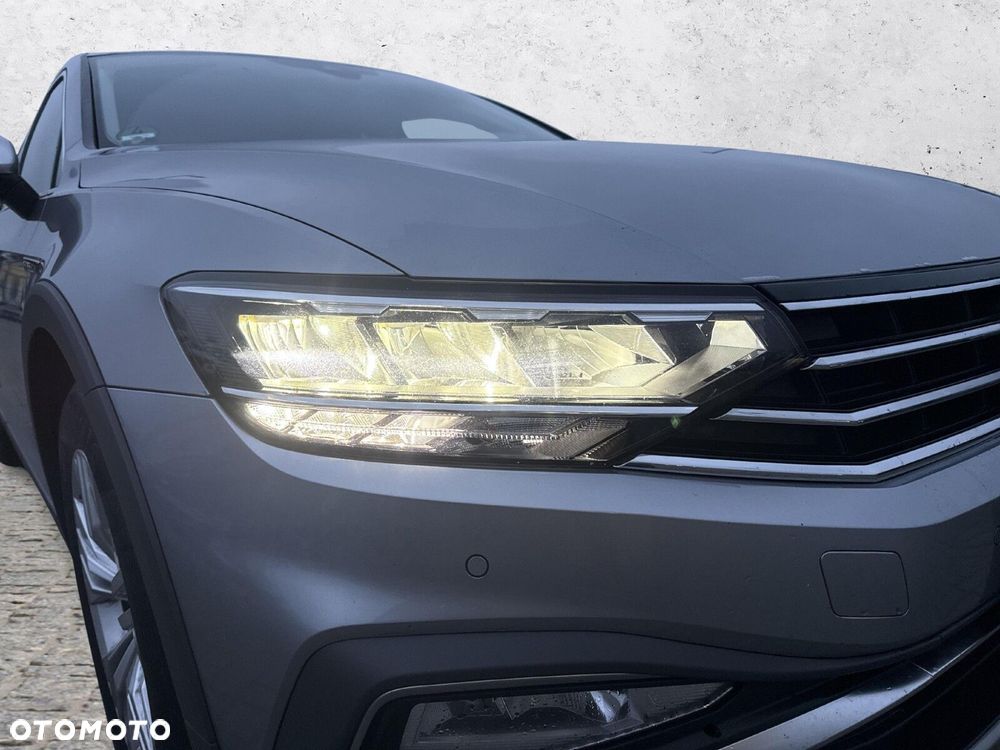 Volkswagen Passat - 32