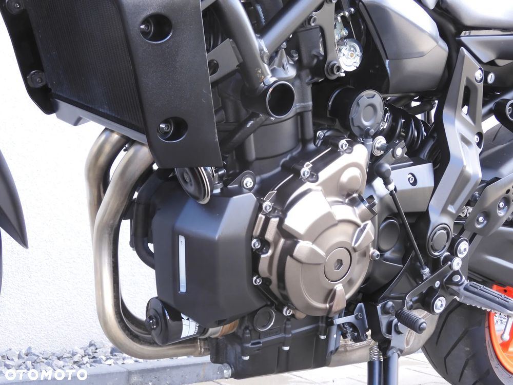 Yamaha MT - 28