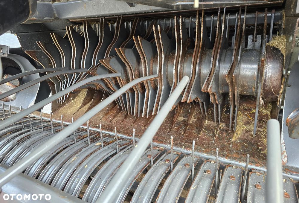 Claas Rollant 350 RC - 10