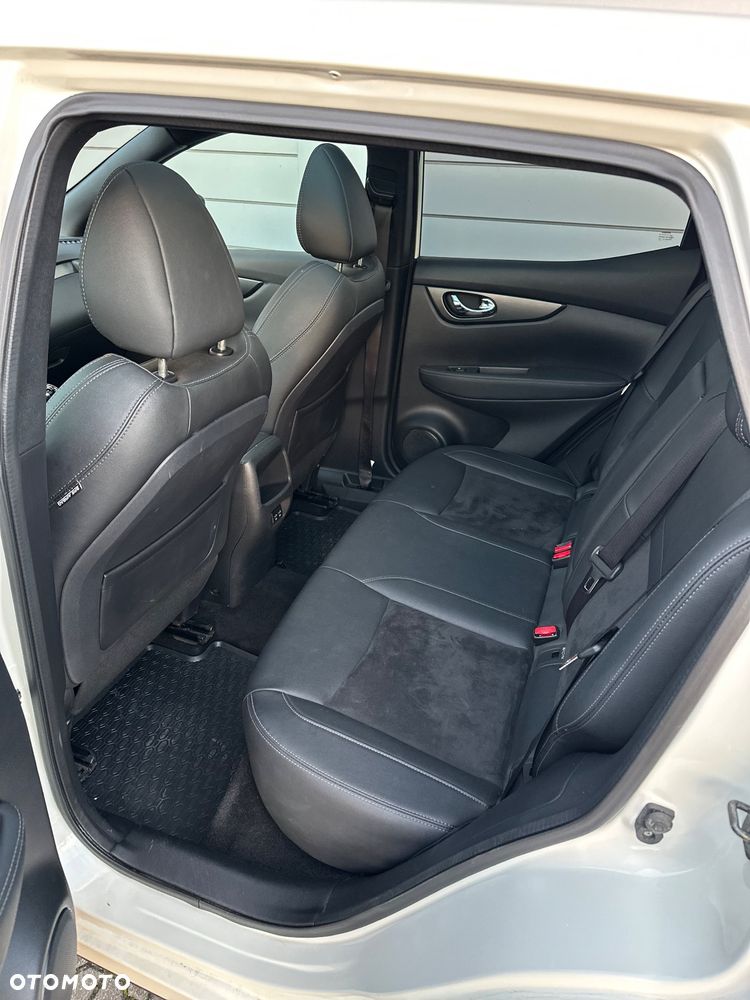Nissan Qashqai 1.5 dCi N-TEC - 24