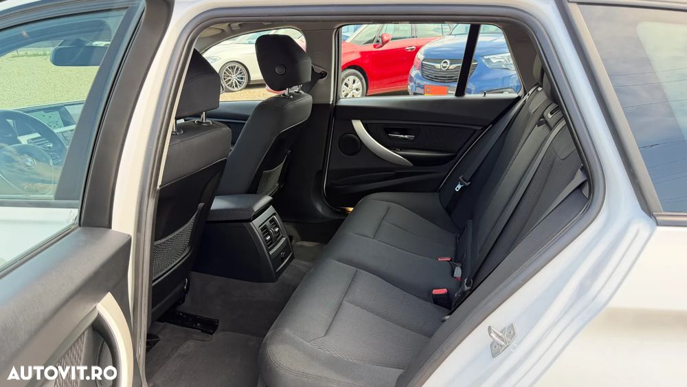 BMW Seria 3 320d xDrive Sport-Aut. Advantage - 20