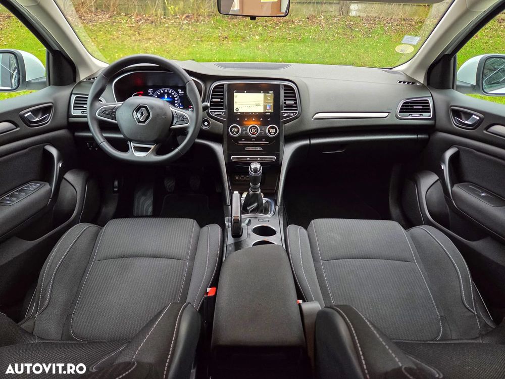 Renault Megane BLUE dCi 115 BUSINESS EDITION - 17